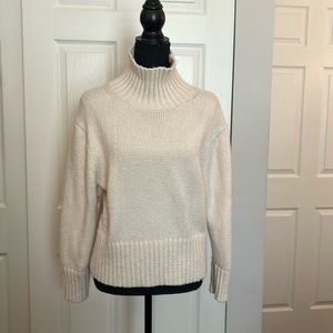 Ann Taylor cream color crop turtleneck